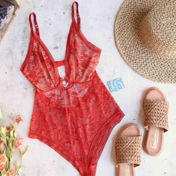 ✨Free People No Trace Lace Bodysuit - Copper - Picture 5 of 5